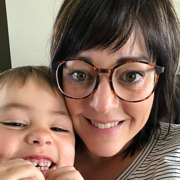 Meet your Posher, Sharla - Picture 1 of 1